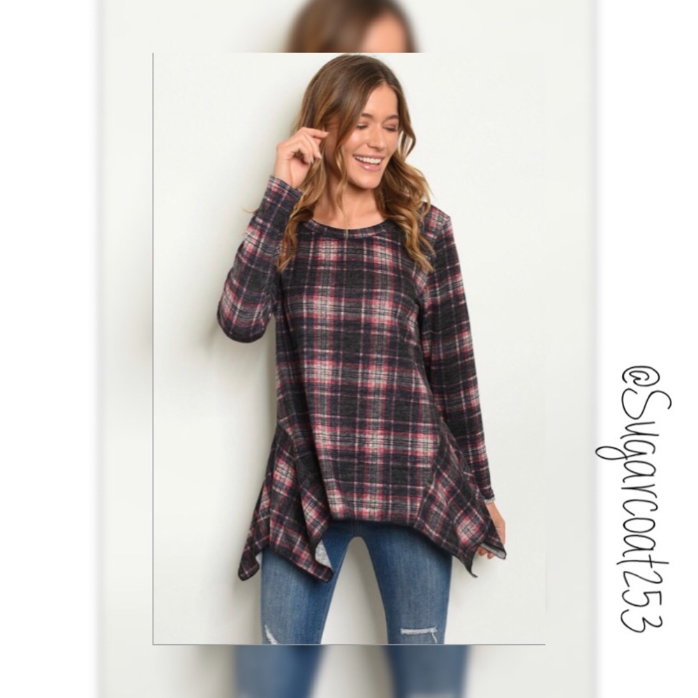 •Closetrix• Pink & Black Plaid Top